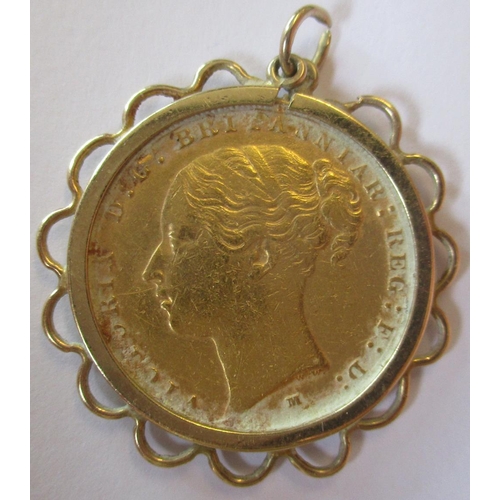 251 - Investment Gold lot - documents required. 1885M sovereign fine, in pendant mount. (Y)