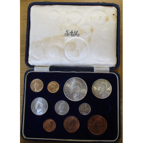 423 - Investment Gold lot – documents required. S. Africa. 1952 proof cased set FDC with £1, £½, 5 shillin... 