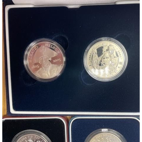 440 - Range of boxed silver crowns with cased set of 3 1953 and 2003 ingot set, boxed silver proofs FDC 19... 