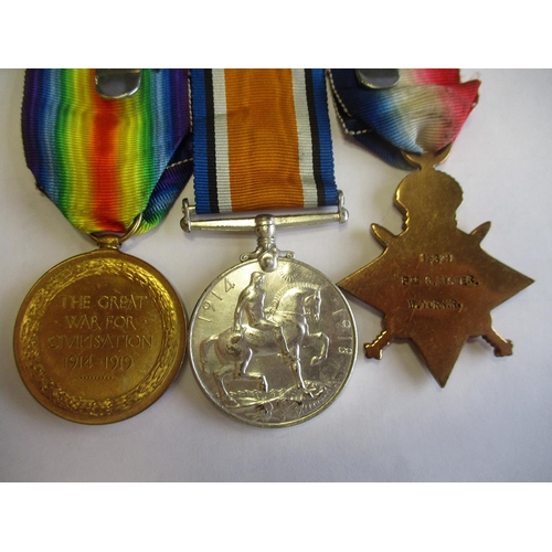 67 - 1914-15 Star trios to:
1. S-10262 Pte W.T. White Rif Brig nearly very fine.
2. 13321 Pte G. Fisher W... 