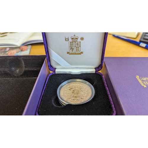 364 - Investment Gold lot – documents required. 2007 £5 Diamond Wedding gold boxed proof FDC. (Y)