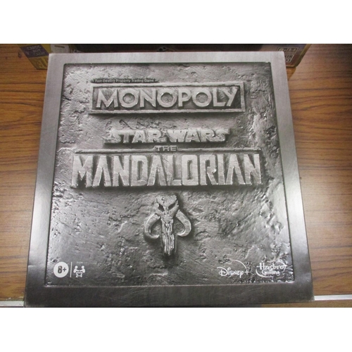 389 - Range of Monopoly Collector's Edition sets, generally in very good to near mint boxes, with Star War... 