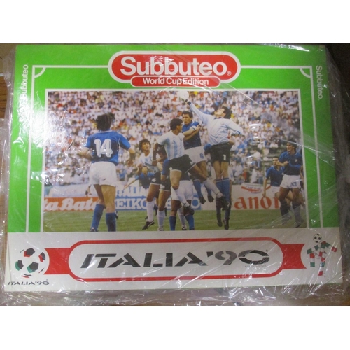 408 - Range of collectable Subbuteo sets, generally in good to excellent boxes, with Football (4) (Mexico ... 