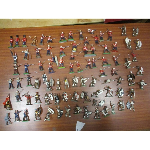 413 - Unboxed collection of model soldiers in mixed condition, majority Zulu war figures plus range of mar... 