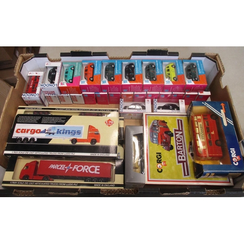 429 - Collection with EFE 00 scale (28), Corgi (43), Lledo, Burago, Budgie, Oxford Diecast, Atlas Editions... 