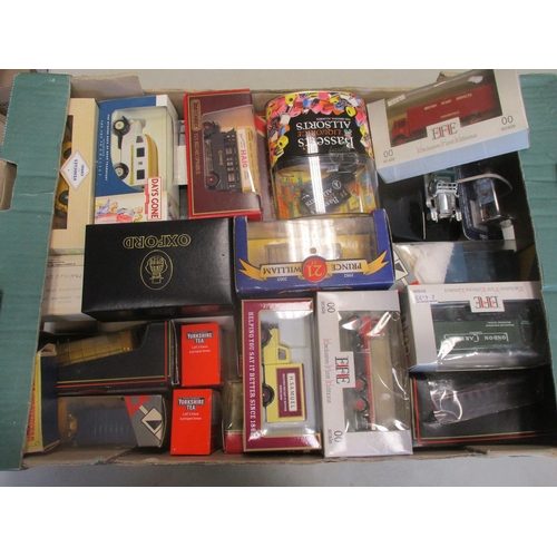 437 - Collection including Corgi (21), Lledo (65), Cameo (19), EFE, Oxford Diecast, Atlas Editions, Matchb... 