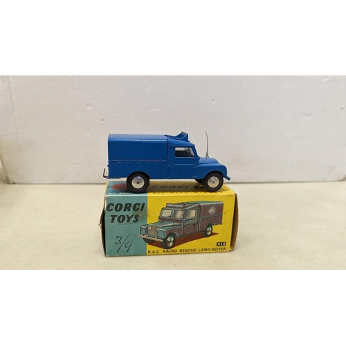 450 - Collection of earlier die cast model vehicles, generally excellent to near mint in good to excellent... 