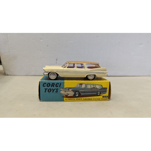 450 - Collection of earlier die cast model vehicles, generally excellent to near mint in good to excellent... 