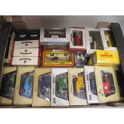 452 - Collection including Burago 1/43 twin sets (15) and singles (15), Lledo (52), Corgi (8), Matchbox MO... 