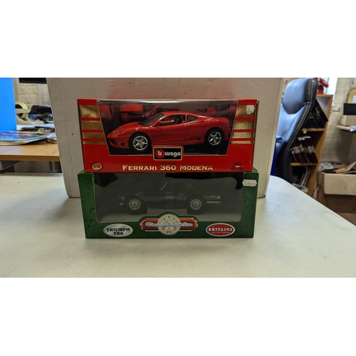 461 - Collection of 1:18 scale model cars generally excellent to mint in excellent to mint boxes, includin... 