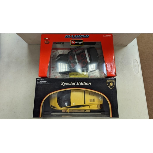 461 - Collection of 1:18 scale model cars generally excellent to mint in excellent to mint boxes, includin... 