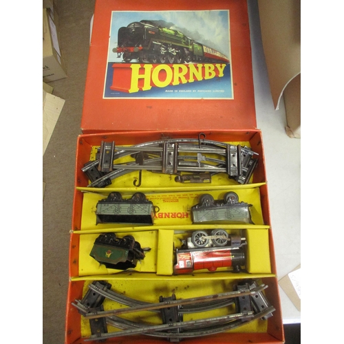 542 - Hornby. O Gauge collection mainly unboxed, with LMS maroon 5600 0-4-0, LMS maroon 2270 0-4-0T, SR 13... 