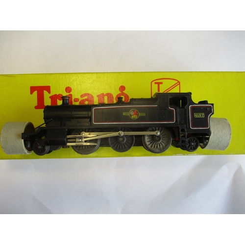 558 - Triang. TT Gauge collection with boxed BR green 7000 Britannia 4-6-2 Nos T97/98, BR black 6157 2-6-2... 