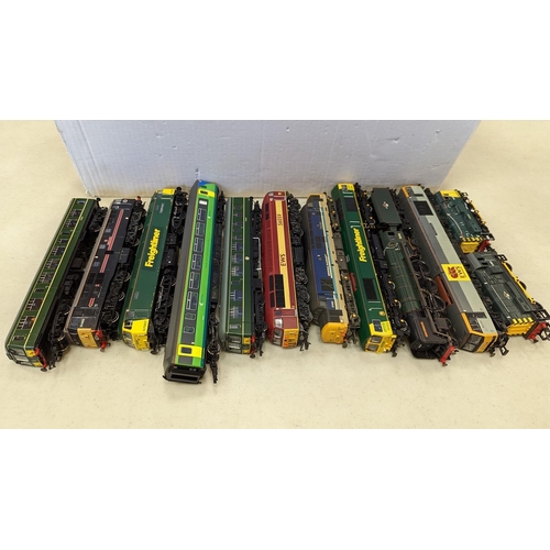 572 - Collection of unboxed DCC fitted locomotives, generally excellent with Hornby EWS Alexander Fleming,... 