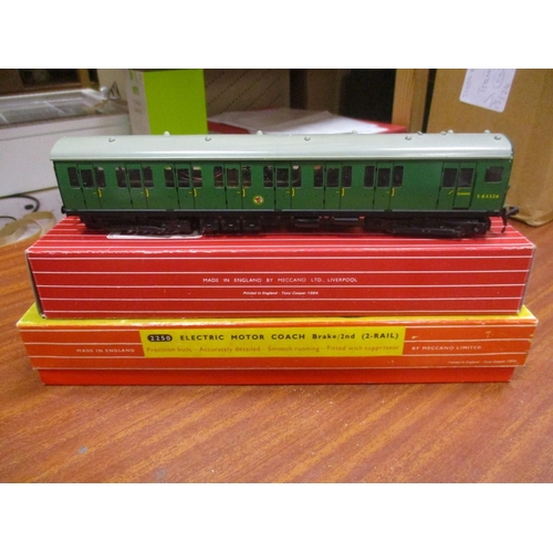 589 - Pair of OO gauge locomotives, with Hornby Dublo 2250 12v D.C 4-0-4 BR green No.S.65326, very good (c... 