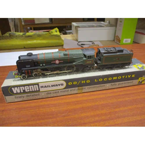 589 - Pair of OO gauge locomotives, with Hornby Dublo 2250 12v D.C 4-0-4 BR green No.S.65326, very good (c... 