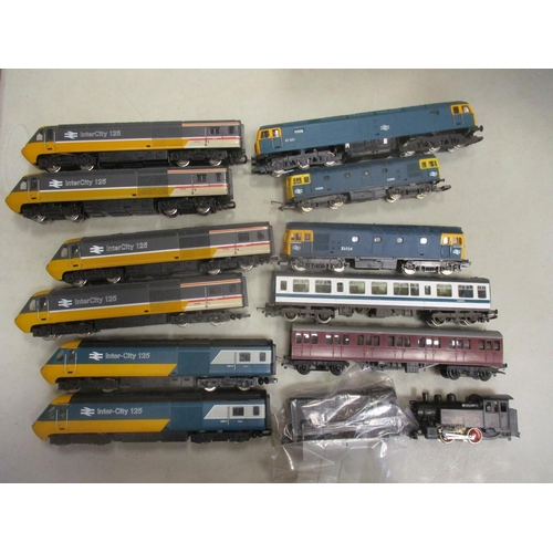 600 - Unboxed range by Hornby, Lima etc with locomotives (9), dummy cars (3), coaches (2) and goods wagons... 