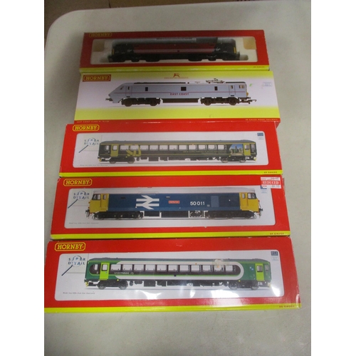 657 - Hornby. Diesel locomotive range with BR blue 50011 Centurion No R2748, London Midland Class 153 No R... 