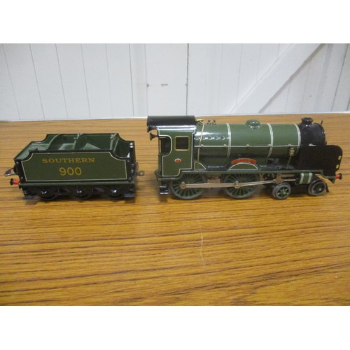 551 - Hornby. O gauge clockwork locomotive with tender Eton 900 4-4-0, largely repainted to an excellent s... 