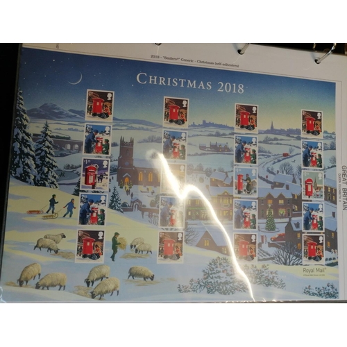 400 - 2000-2018 UM Smilers sheets coln in 4 RM boxed binders. Incl 2001 Christmas Robins & Cracker, both i... 