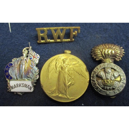 114 - Collection with 9ct gold medallion (4.15g) engraved B. & D.A.F.L. Div 1 Champs 1931-32, 4 silver med... 