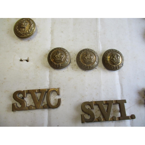 112 - Singapore badge and button range including Singapore Volunteer Corps cap badges (KC) (2), shoulder t... 