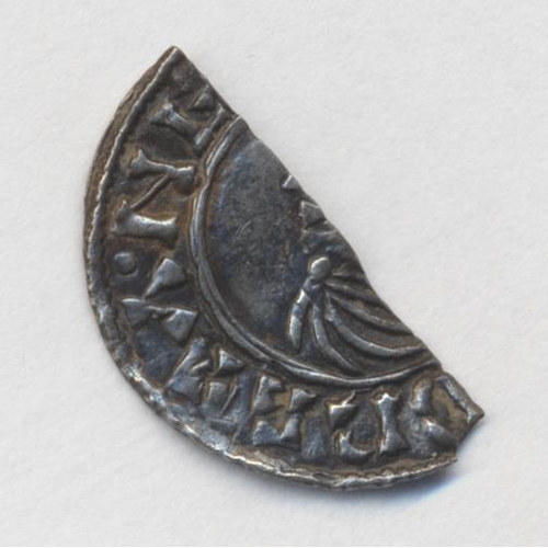 235 - Edward the Martyr. 975-978 cut penny very fine. (S. 1142) (See photo) (Y)