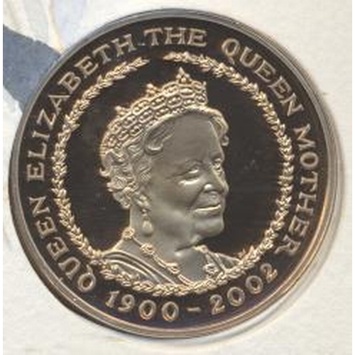 456A - Investment Gold lot - documents required. 2002 Queen Mother £5 gold proof cover FDC by Westminster. ... 