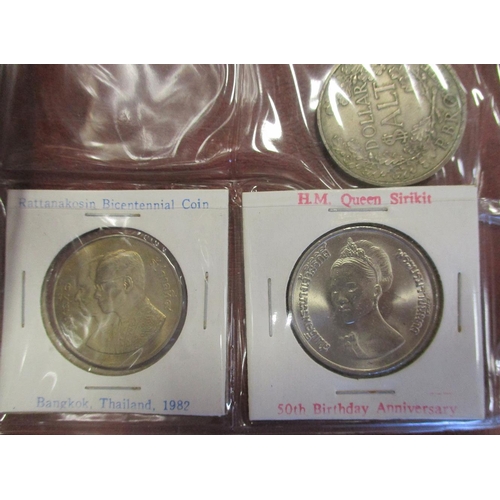 522 - World collection in 3 albums with wide range of countries with good range of tokens (90+), Austria, ... 