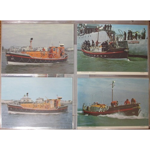 366 - Lifeboats. Comprehensive coln. in 9 modern albums of vintage and modern cards. Lifeboat launchings, ... 