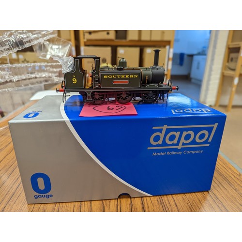 535 - Dapol. Range of O gauge Dapol locomotives and wagons, generally mint in near mint to mint boxes, wit... 