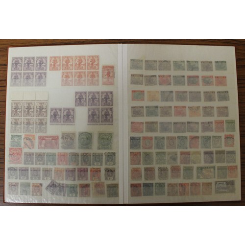 44 - World early to modern M/U coln in albums stockbooks and loose, GB with strength in middle period, la... 