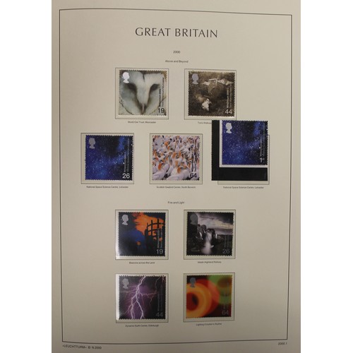 424 - 1997-2008 mint coln in boxed album, substantially complete with strong focus on Comems etc. Face val... 