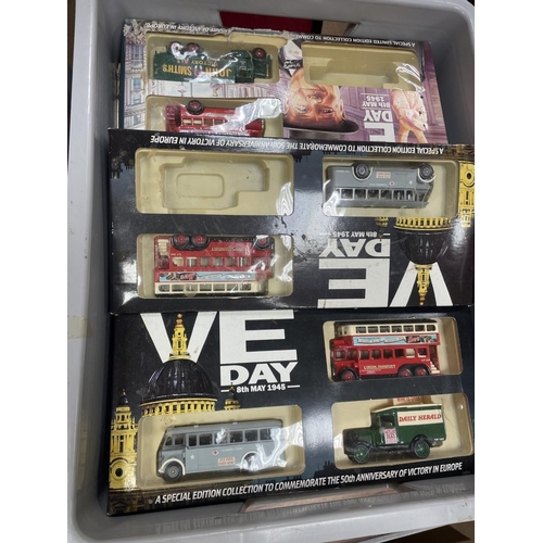 471 - Collection with Matchbox (26), Heller (3), unboxed die cast (20) etc requires further sorting. Qty 7... 