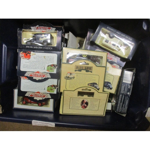 426A - Accumulation of variously scaled diecast vehicles, generally mint in good to near mint window boxes,... 