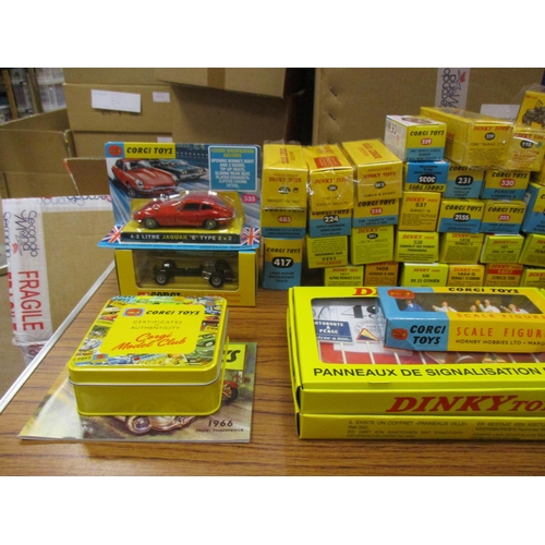 432 - Collection generally mint in excellent boxes featuring Atlas Editions Greatest Show, Corgi, Dinky wi... 