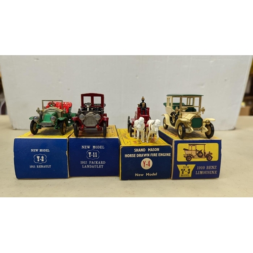 451 - Collection with EFE 00 scale (28), Corgi (43), Lledo, Burago, Budgie, Oxford Diecast, Atlas Editions... 