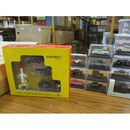 529 - Oxford Die Cast. Collection mint in excellent boxes featurng Showtime and Railway Scale etc. Qty 26.... 