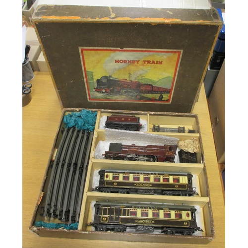 558 - Hornby. O gauge Royal Scot Set No. E320 generally good to good plus in good box with 4-4-2 20v elect... 