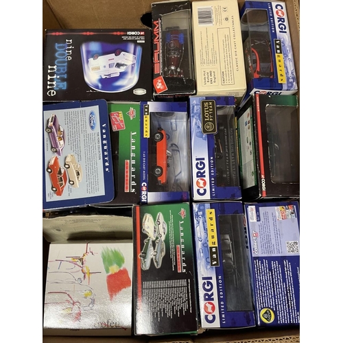 389 - Collection with Matchbox Collectables (10), Corgi Vanguards (20) approx, Lledo Days Gone (5) etc gen... 