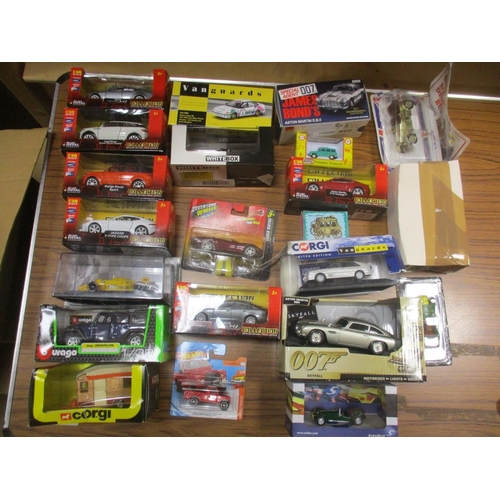 426A - Accumulation of variously scaled diecast vehicles, generally mint in good to near mint window boxes,... 