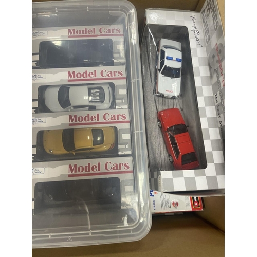 458 - Collection with racing cars in plastic display cases (10), Classix (13), Welly die casting (4) plus ... 