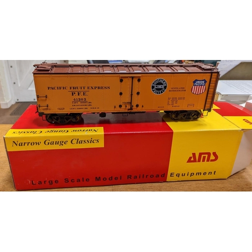 549 - AMS. Range of G gauge Pacific fruit express coaches, generally excellent in excellent boxes. Qty 4 (... 