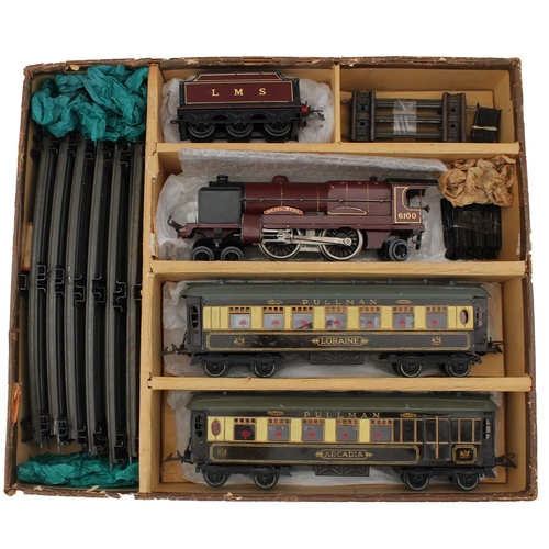 558 - Hornby. O gauge Royal Scot Set No. E320 generally good to good plus in good box with 4-4-2 20v elect... 