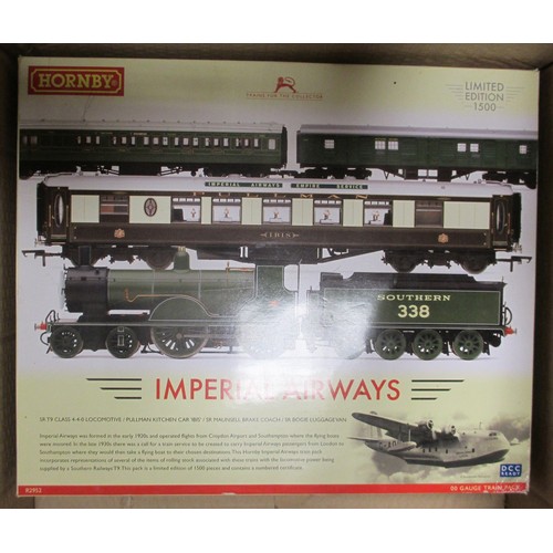 571 - Collection of Locomotives and Coaches generally mint in excellent boxes with Bachmann, Hornby and Ge... 