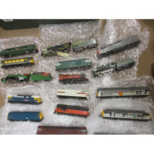 580 - Collection of unboxed locomotives, generally good with range of steam and diesel Locomotives etc. Vi... 