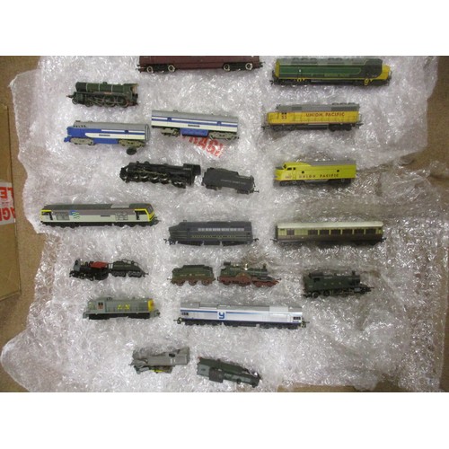 580 - Collection of unboxed locomotives, generally good with range of steam and diesel Locomotives etc. Vi... 