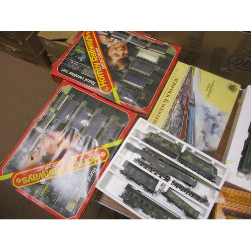 581 - Collection of boxed and unboxed locomotives, coaches and wagons in mixed condition with Hornby, Bach... 