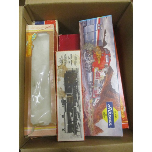 581 - Collection of boxed and unboxed locomotives, coaches and wagons in mixed condition with Hornby, Bach... 