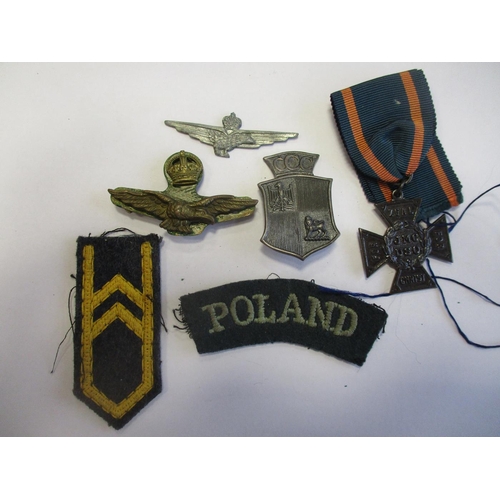 54 - WW2 Distinguished Flying Medal, Polish Medal of Military Virtue (Virtuti Militari), Polish Cross of ... 